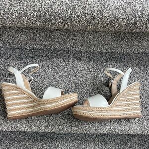 Elegant White Vince Camuto Wedge Sandals size 7B